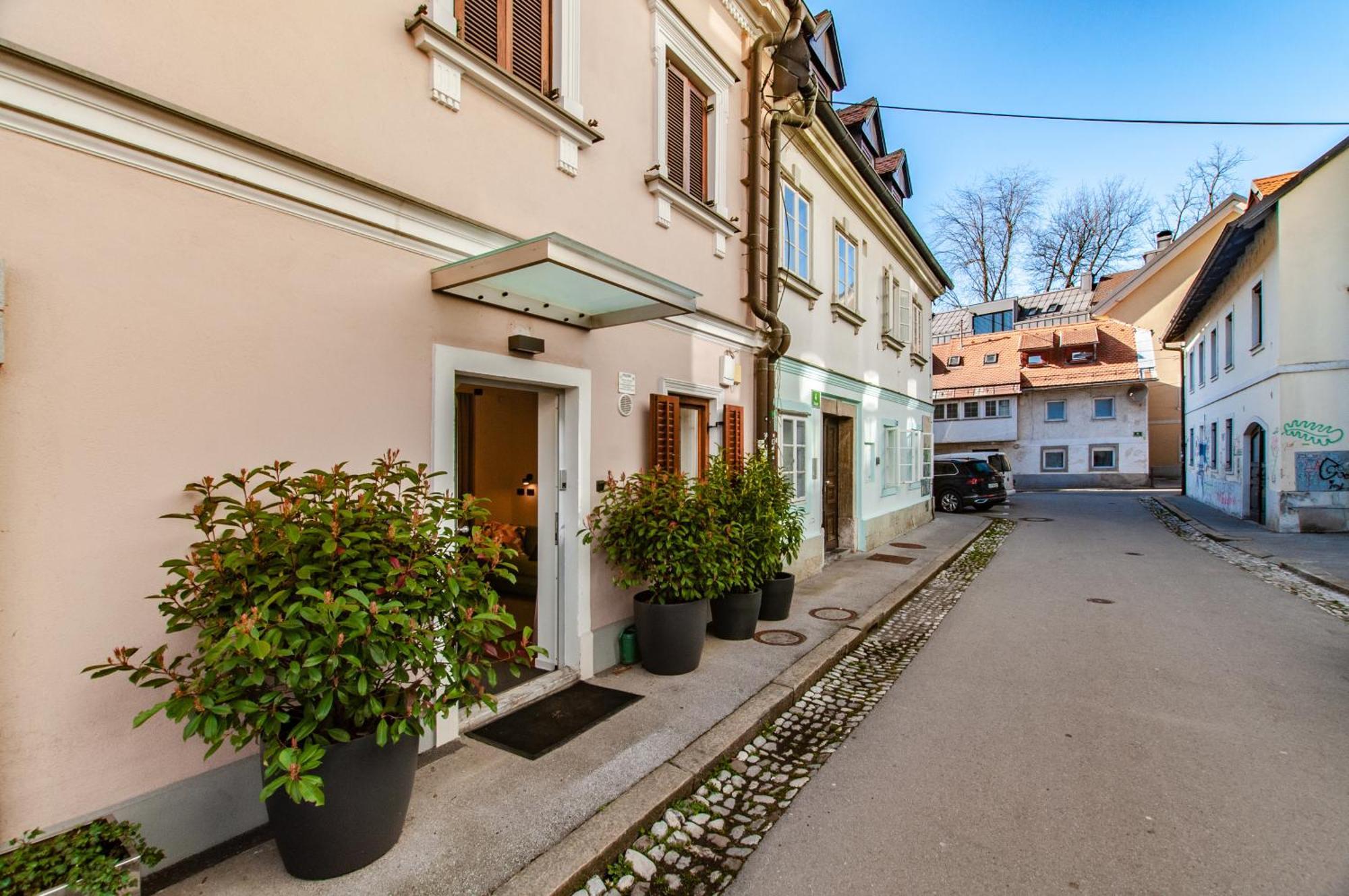 Six In The City Apartment, Ljubljana Kültér fotó
